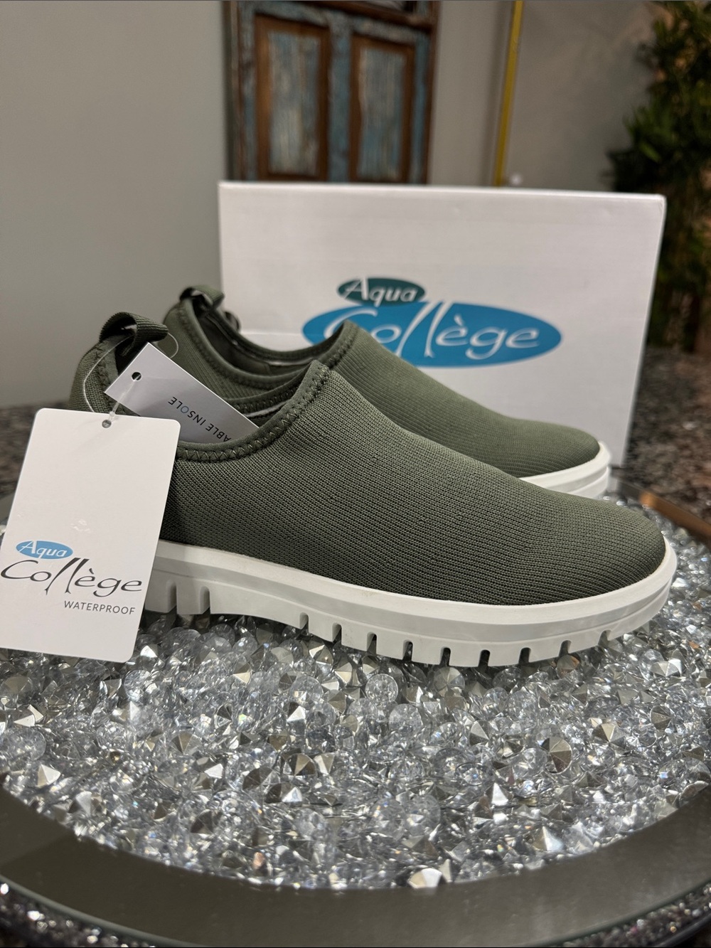 Aqua Collège leather Olive knit Waterproof slip on Women’s Sneaker NEW 6.5